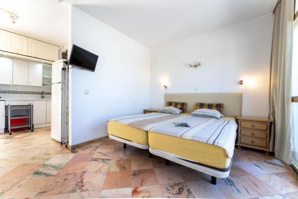 Ct 103 - Faro'S Romana Playa Studio 142 Марбелья Экстерьер фото